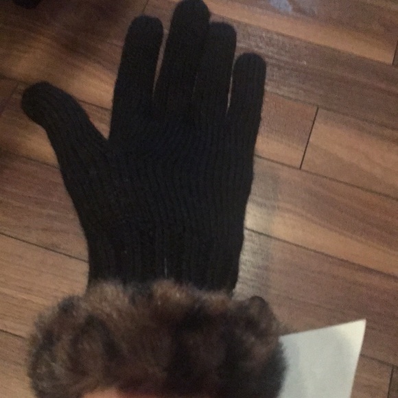 Women’s Faux fur Trim Gloves Size Small - Picture 5 of 6